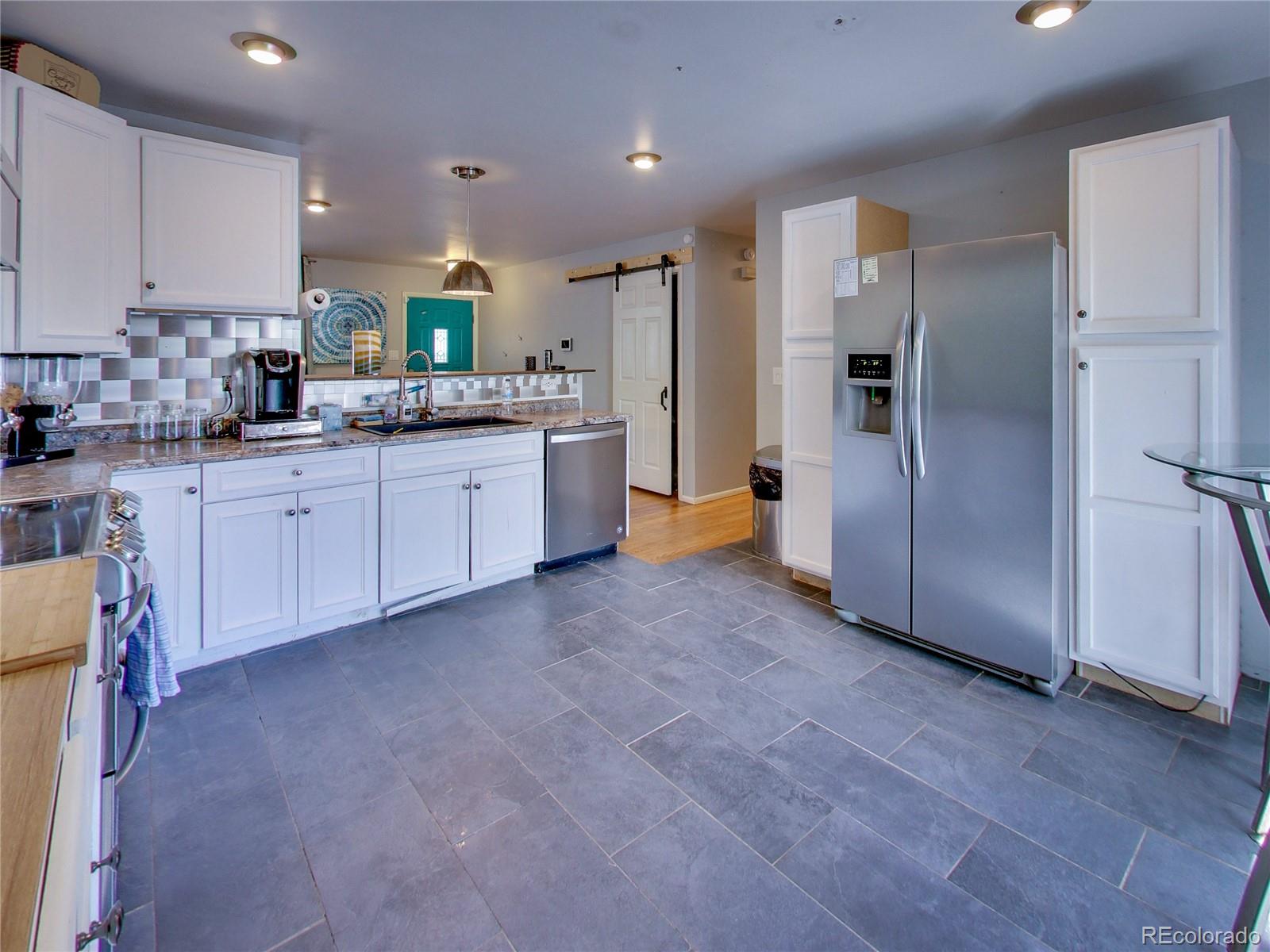 MLS Image #4 for 843  kingsley drive,colorado springs, Colorado