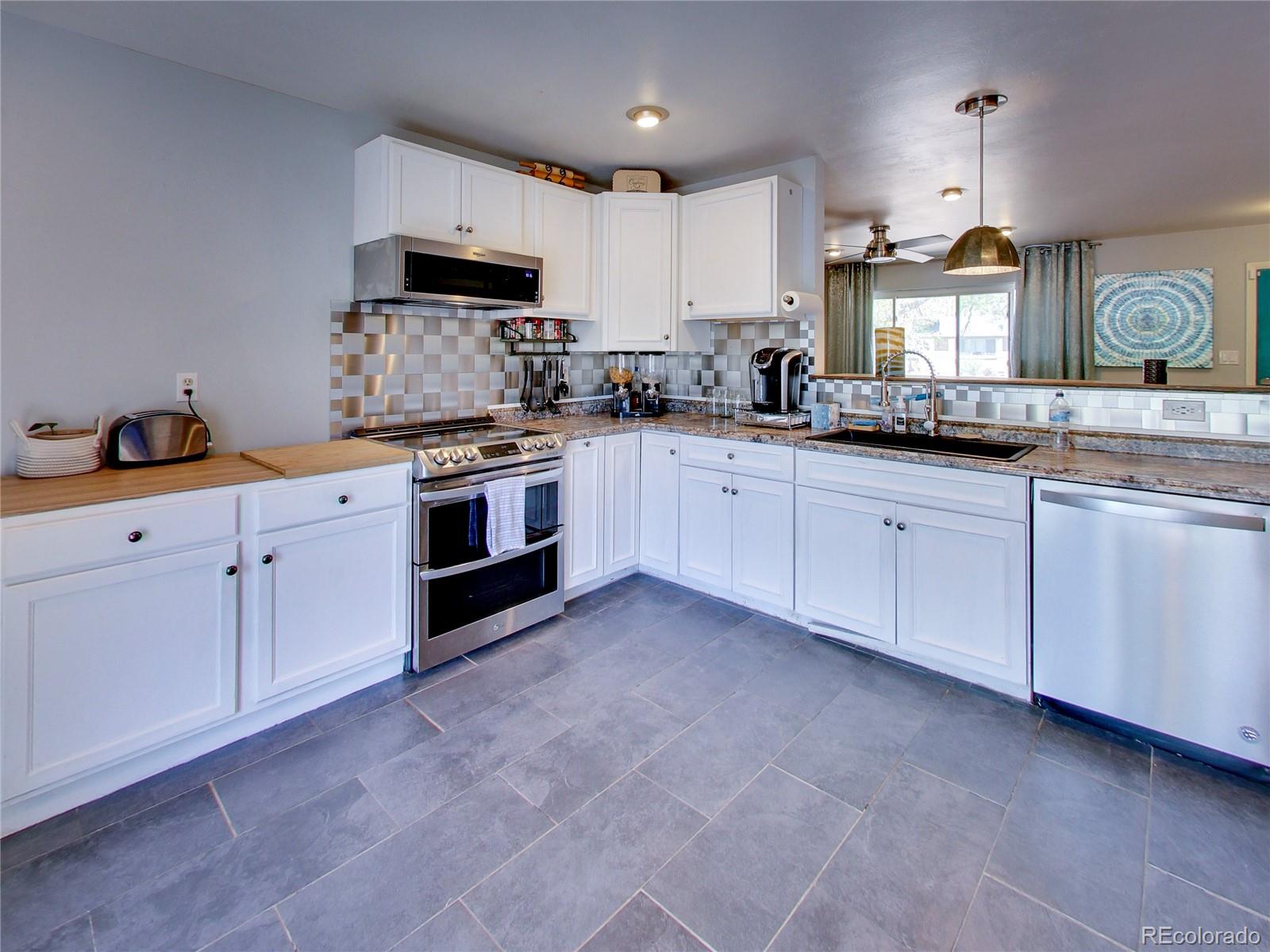 MLS Image #5 for 843  kingsley drive,colorado springs, Colorado