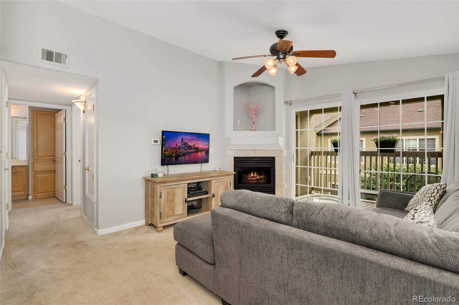 MLS Image #8 for 10056 e carolina place,aurora, Colorado