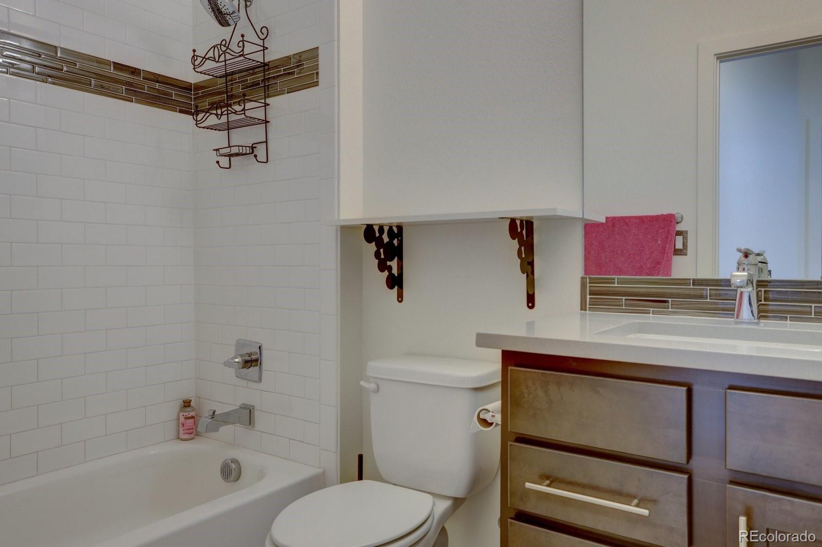 MLS Image #23 for 19570 e sunset circle,centennial, Colorado