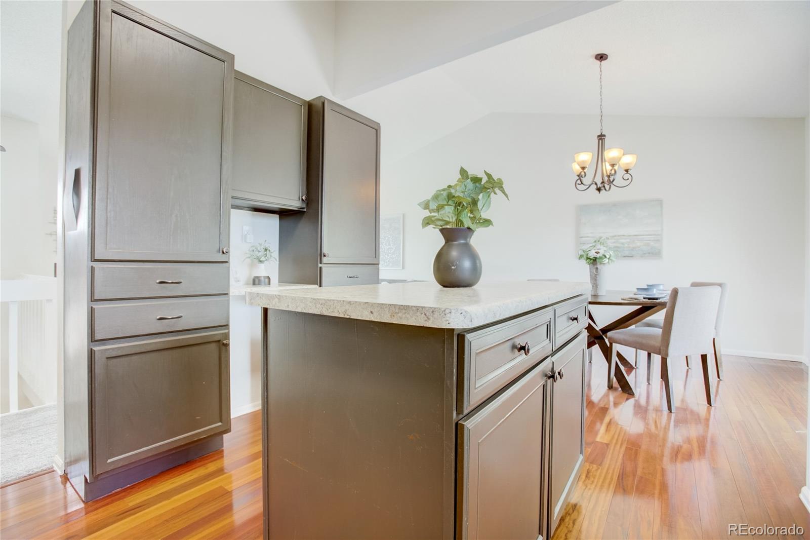 MLS Image #10 for 940  oakwood drive,castle rock, Colorado
