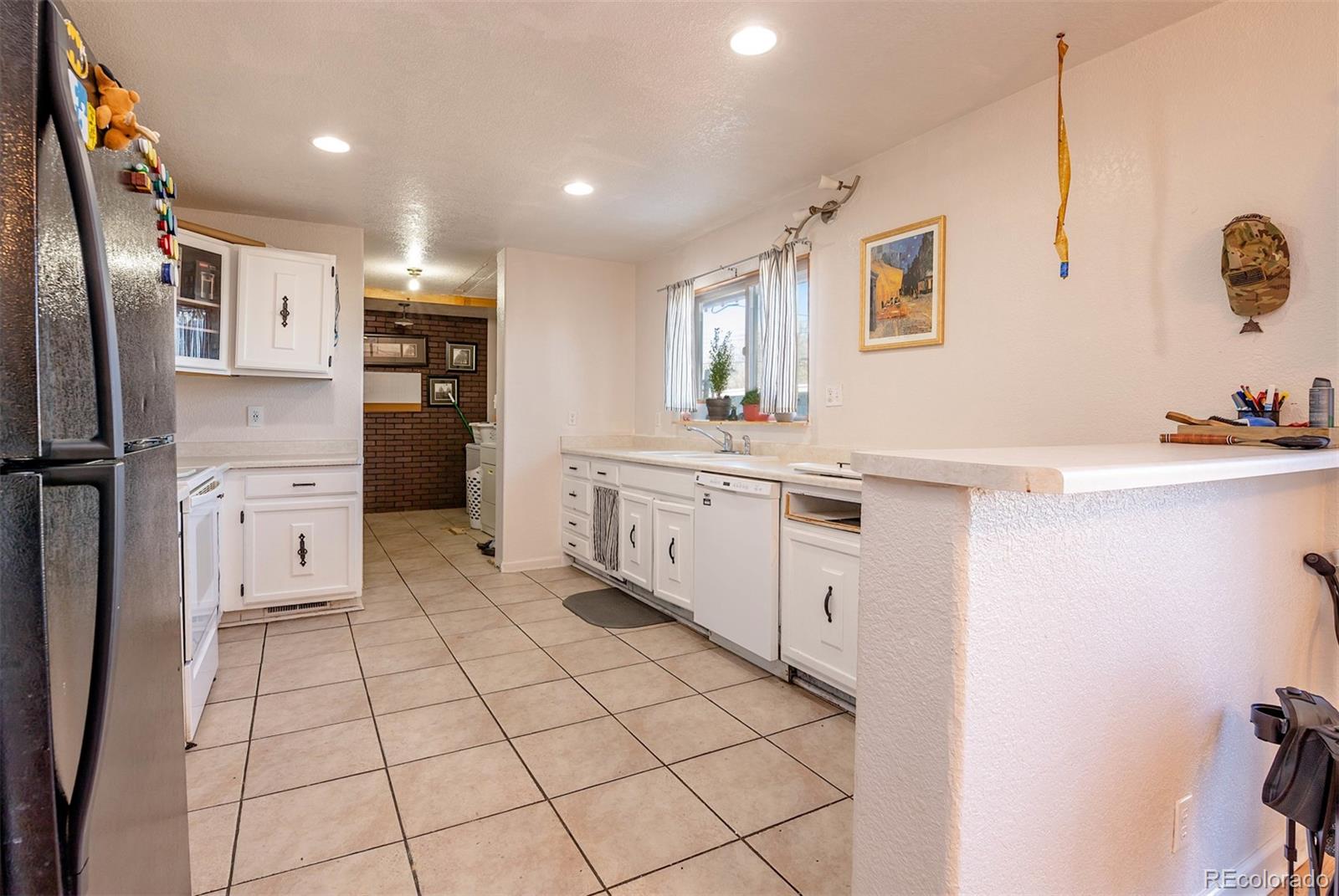 MLS Image #6 for 1605  main street,colorado springs, Colorado