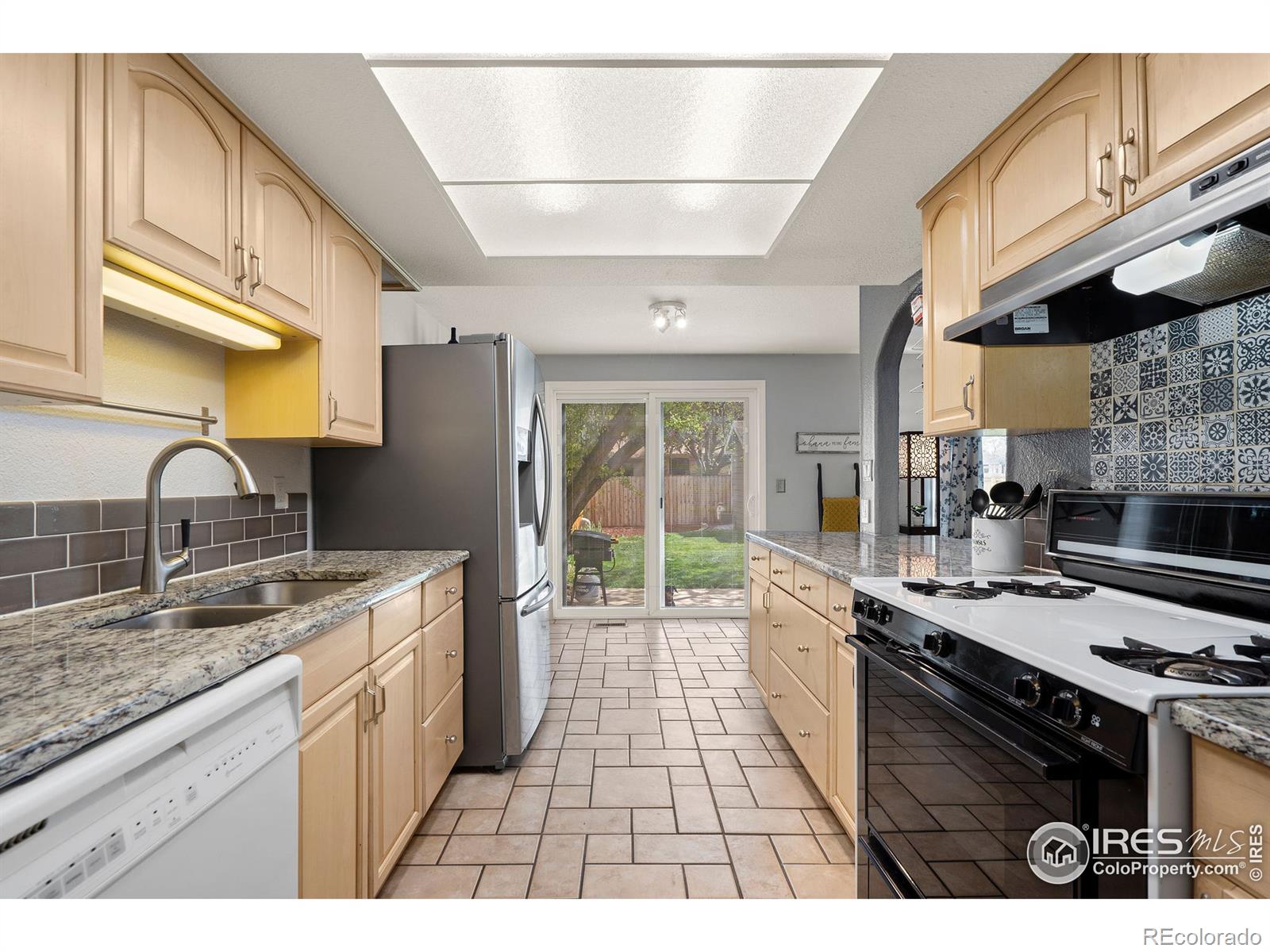 MLS Image #9 for 550 w 39th street,loveland, Colorado