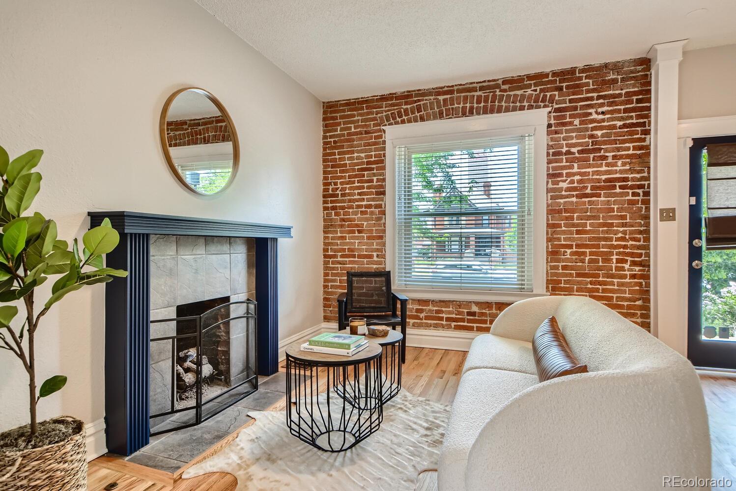 MLS Image #5 for 1728 n emerson street,denver, Colorado