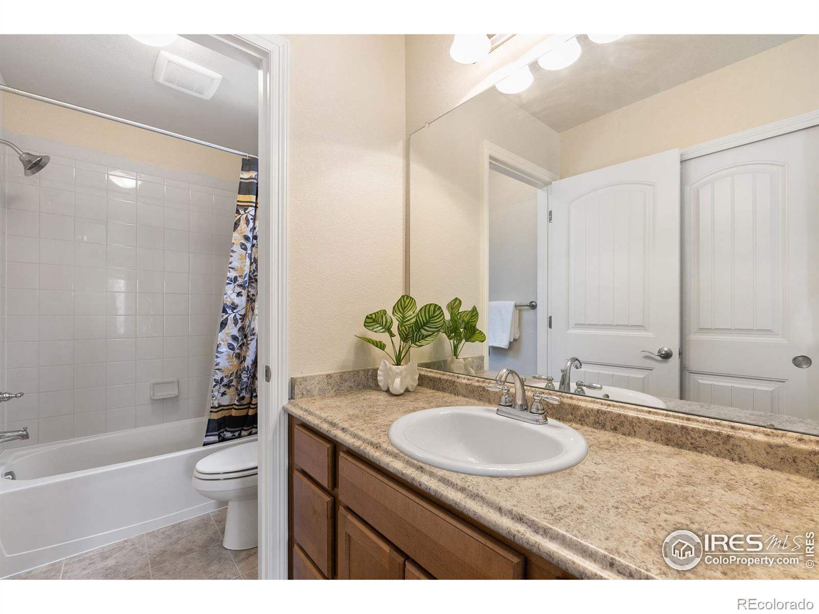 MLS Image #16 for 2268  adobe drive,fort collins, Colorado