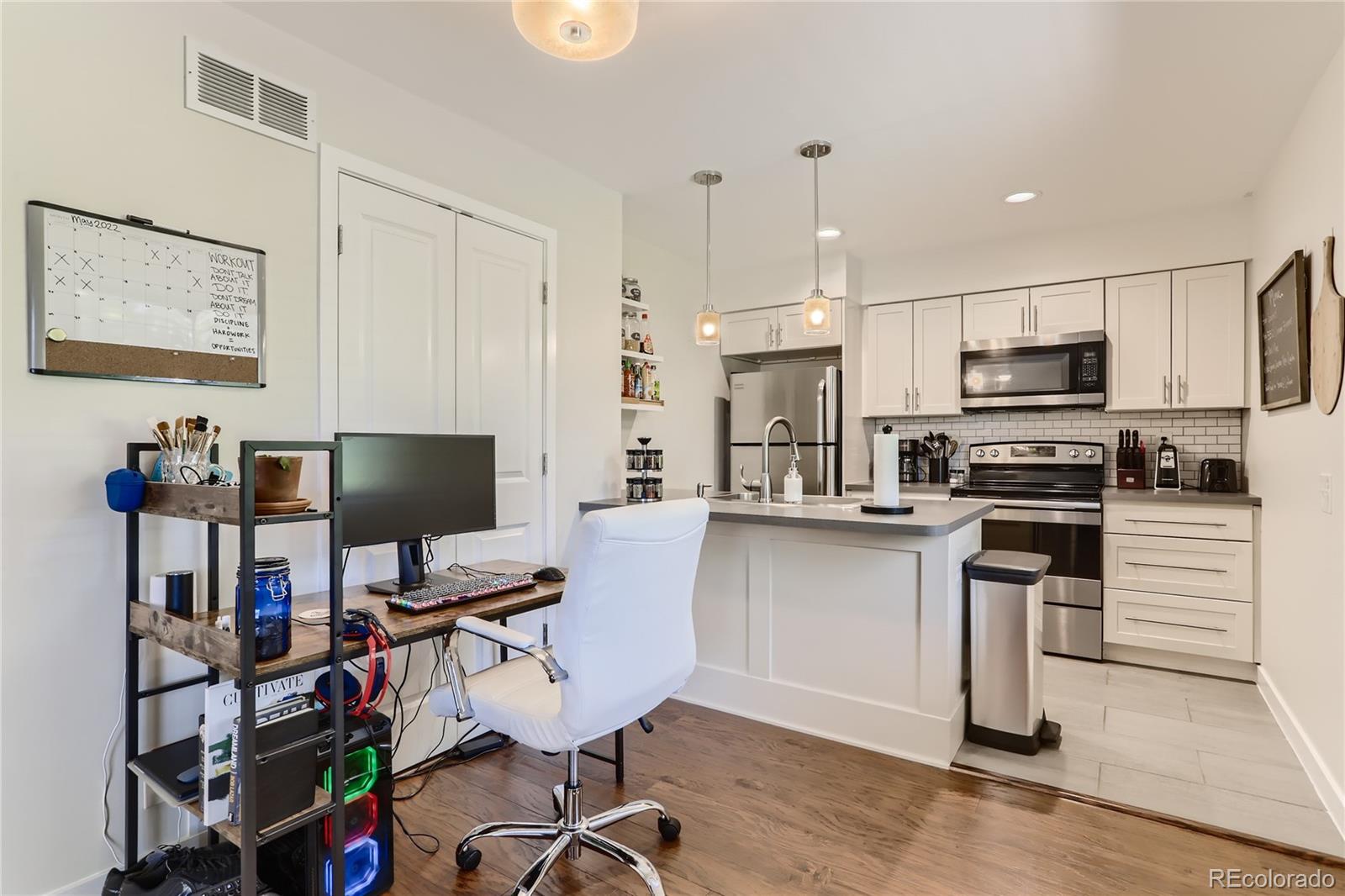 MLS Image #3 for 1235 s wheeling way,aurora, Colorado