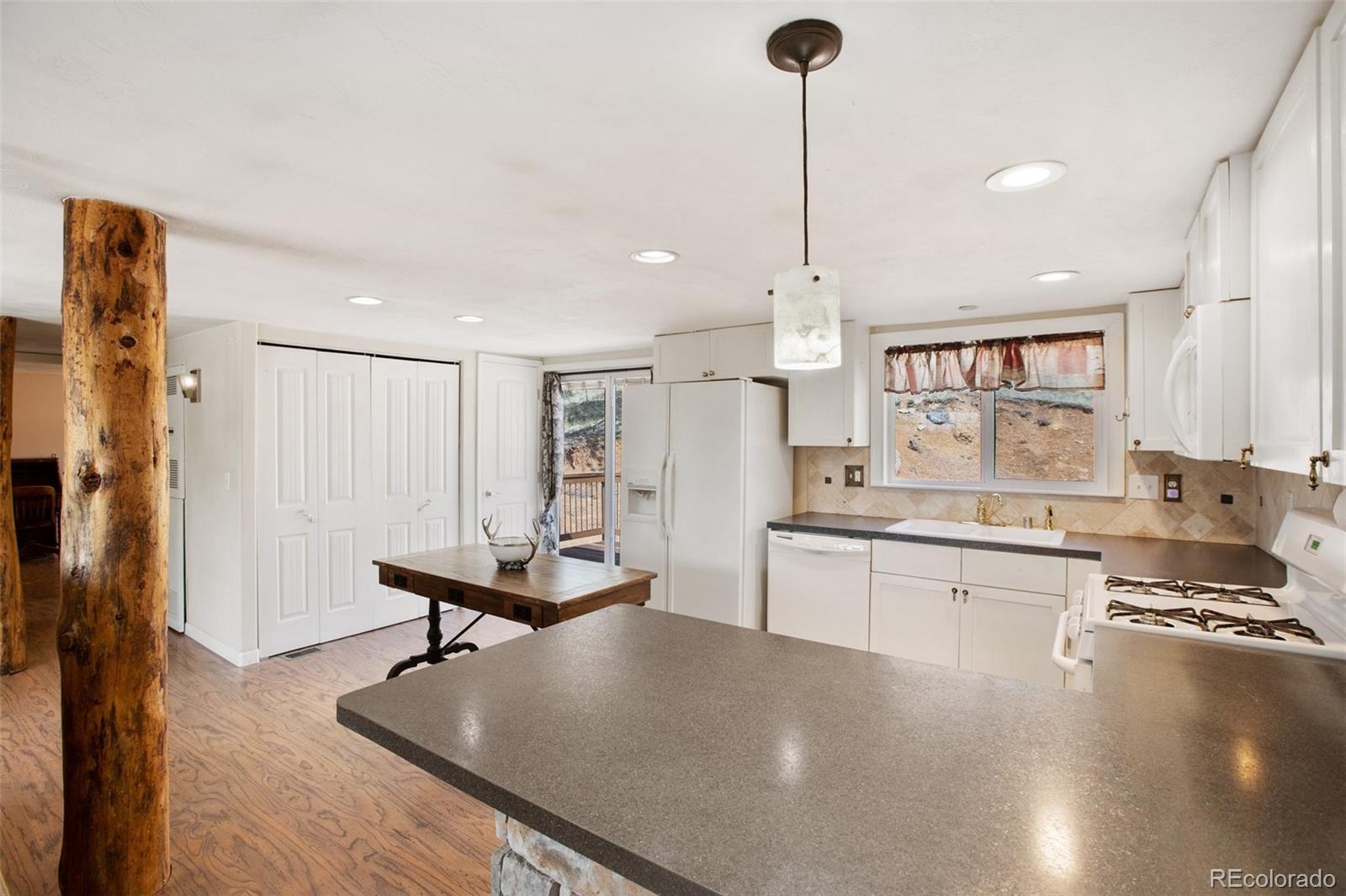 MLS Image #13 for 303  shavano circle,florissant, Colorado