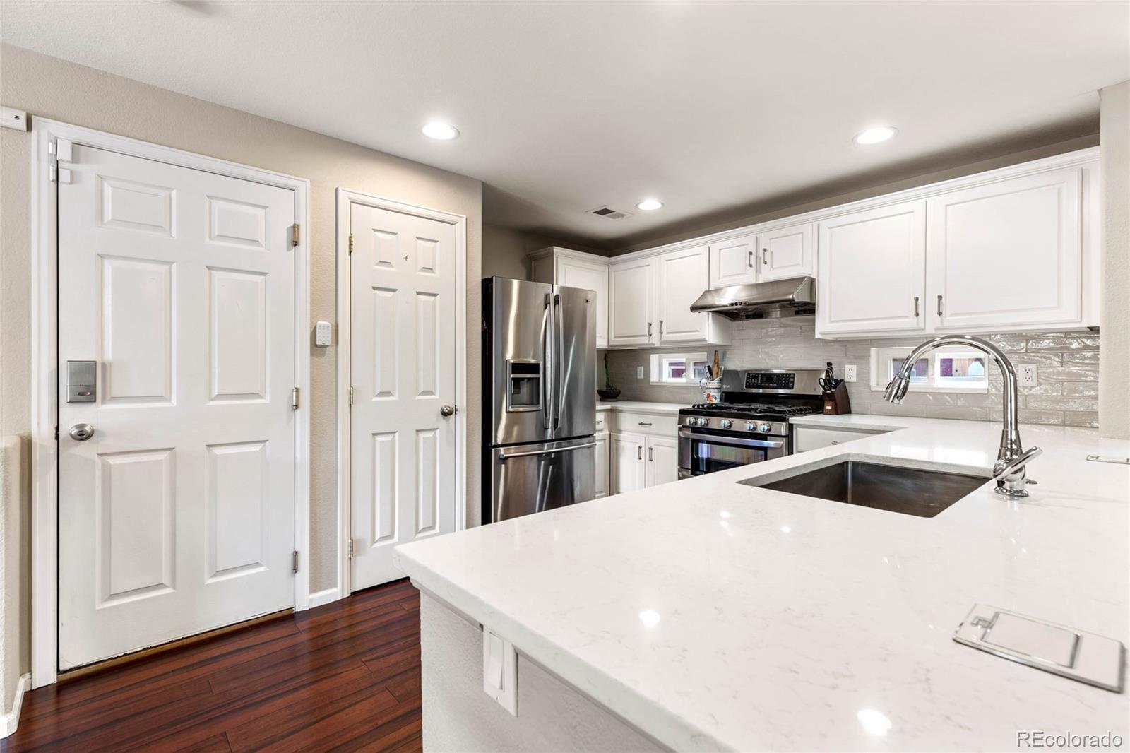 MLS Image #15 for 9158 e 23rd avenue,denver, Colorado