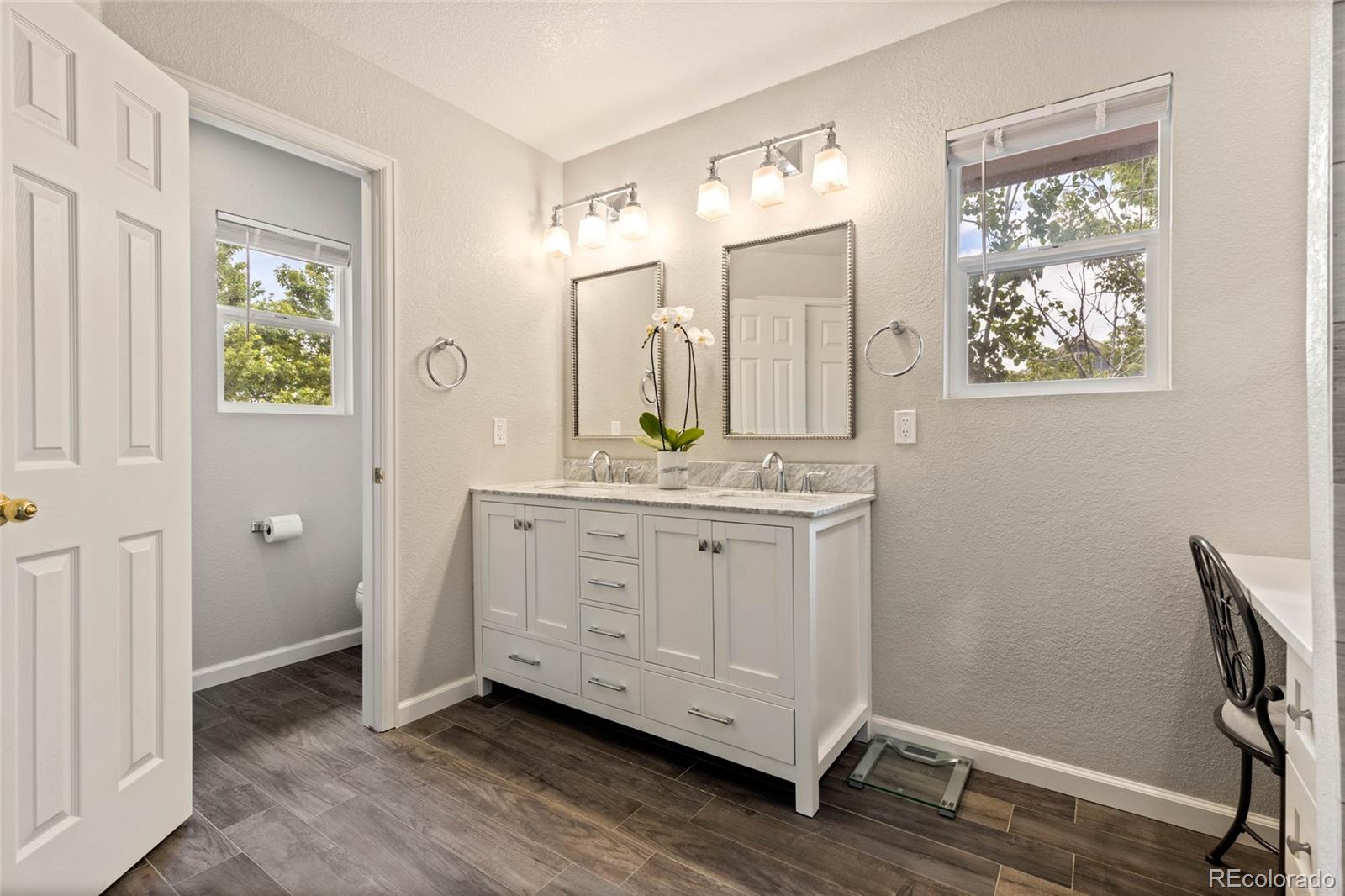 MLS Image #25 for 9158 e 23rd avenue,denver, Colorado