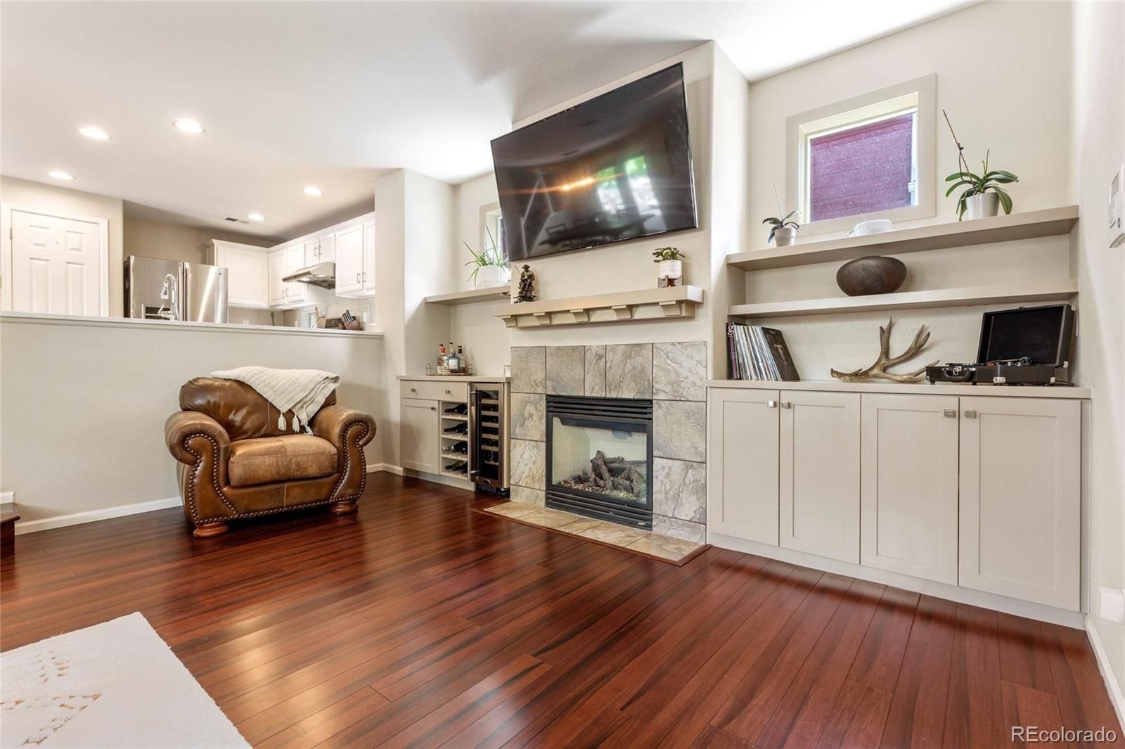 MLS Image #9 for 9158 e 23rd avenue,denver, Colorado