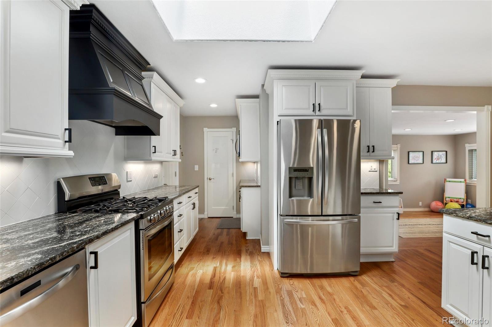 MLS Image #11 for 2001  cody street,lakewood, Colorado