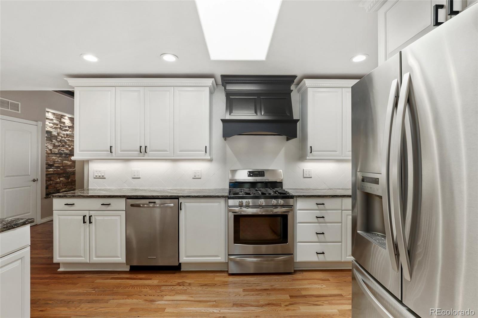 MLS Image #9 for 2001  cody street,lakewood, Colorado
