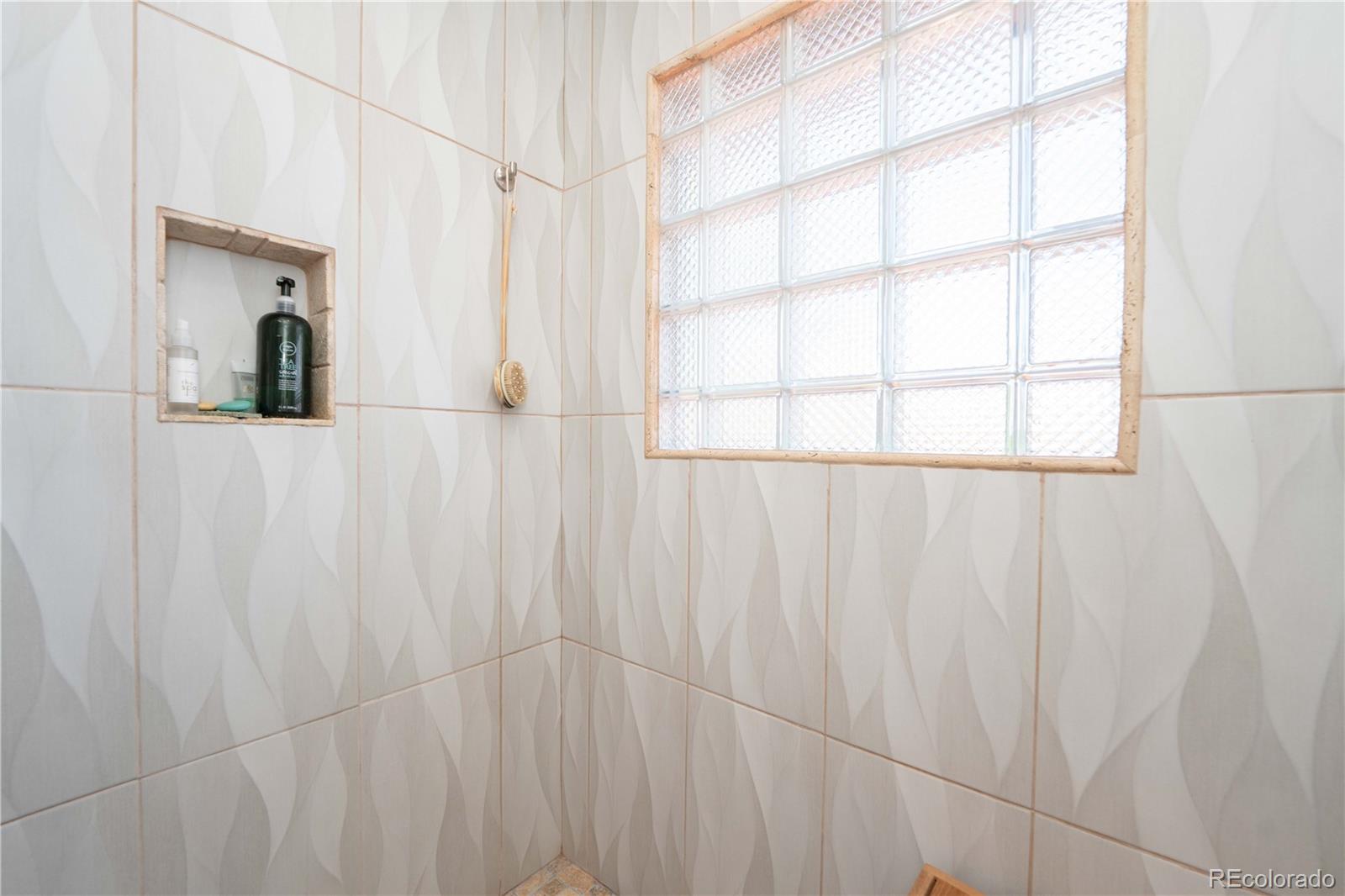 MLS Image #15 for 1347 e 81st place,denver, Colorado
