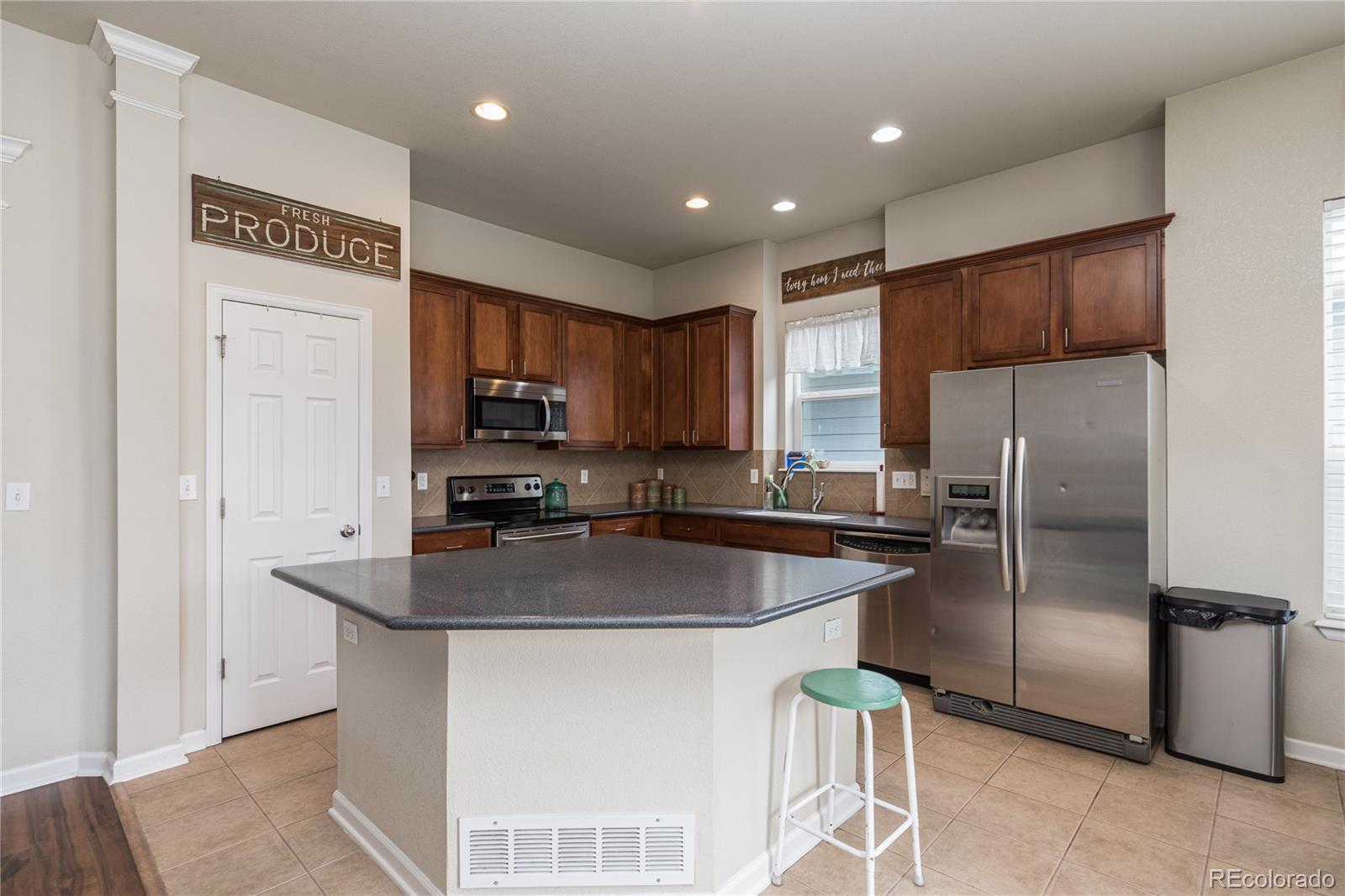 MLS Image #9 for 10648  ursula way,commerce city, Colorado