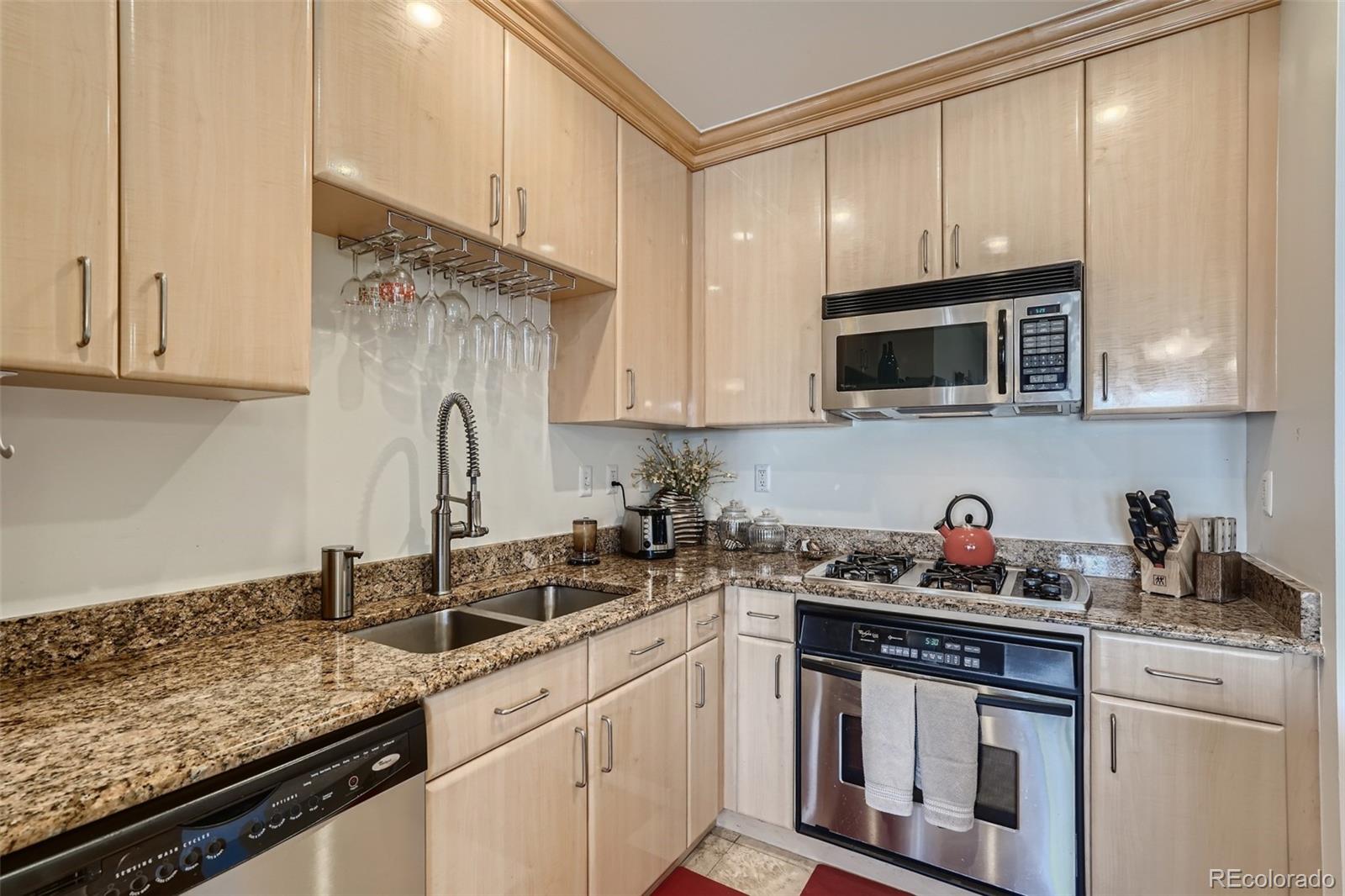 MLS Image #12 for 1827 n grant street,denver, Colorado