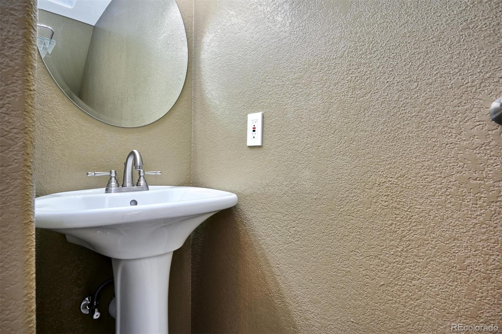 MLS Image #32 for 18060 e orchard place,centennial, Colorado