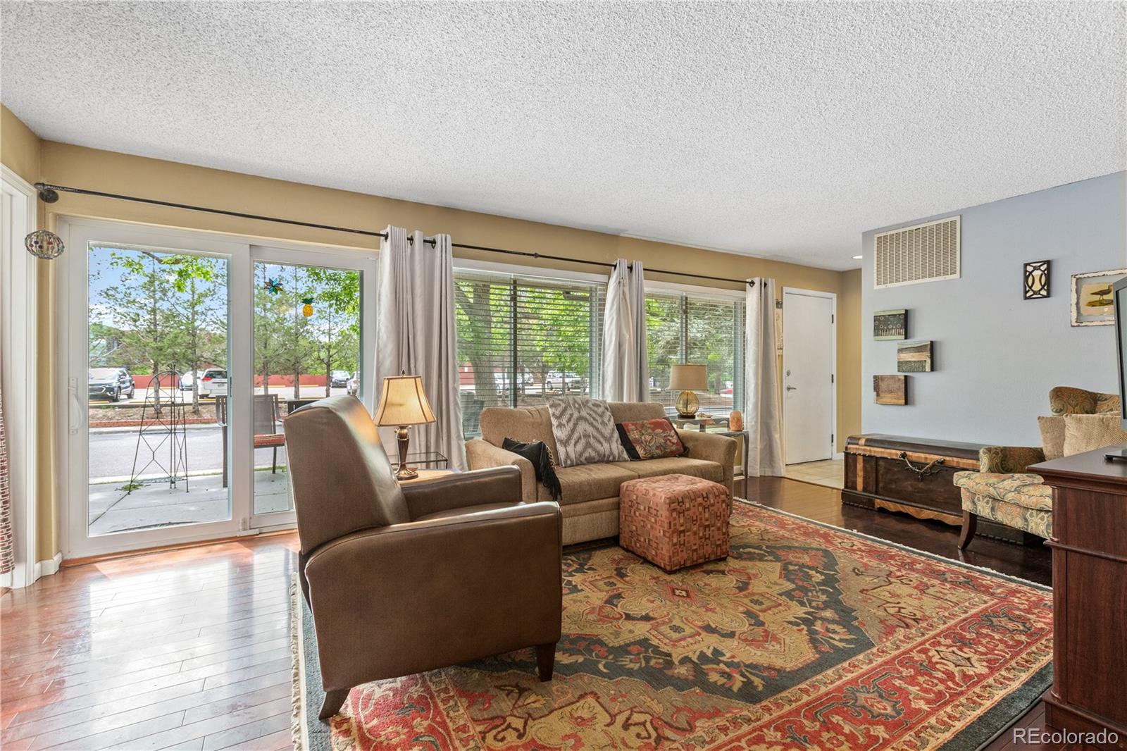 MLS Image #3 for 2306 s troy ,aurora, Colorado