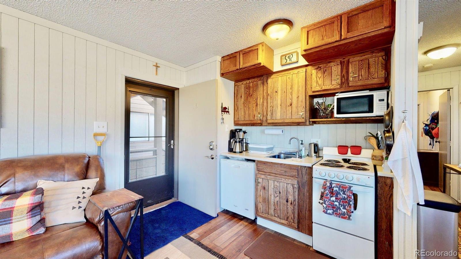 MLS Image #7 for 1420  panadero avw ,la veta, Colorado