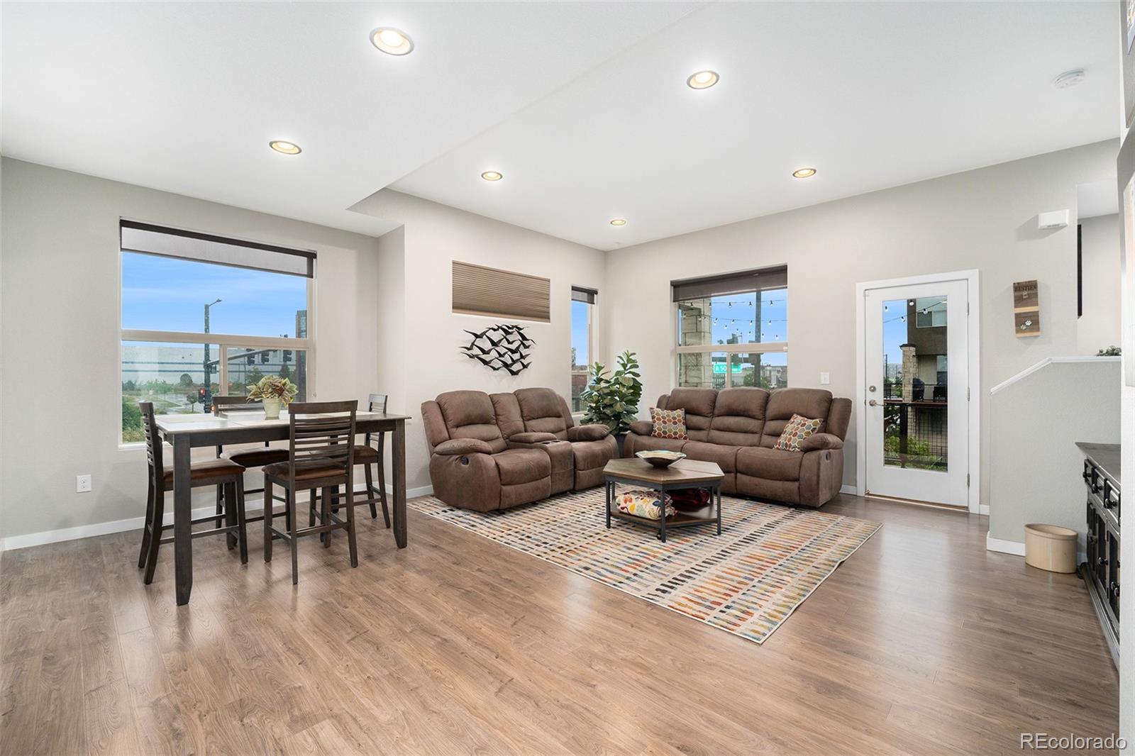 MLS Image #6 for 9097 e 50th avenue,denver, Colorado