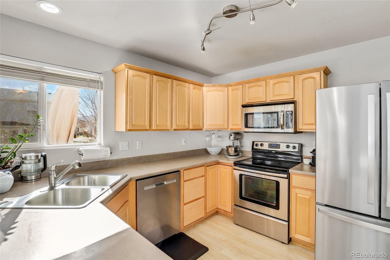 MLS Image #14 for 9610  mallard pond way,littleton, Colorado