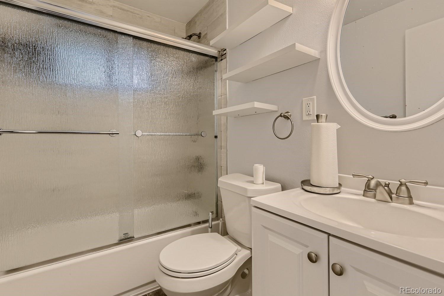 MLS Image #14 for 3329 s bryant street,sheridan, Colorado