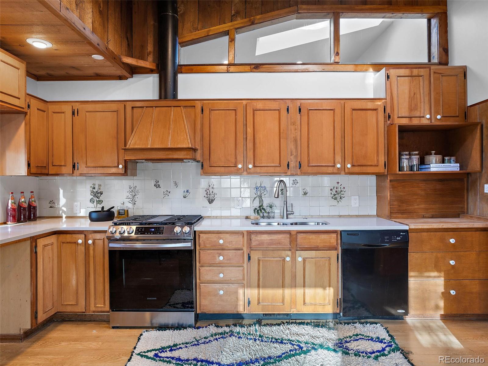 MLS Image #17 for 548  pine song trail,golden, Colorado