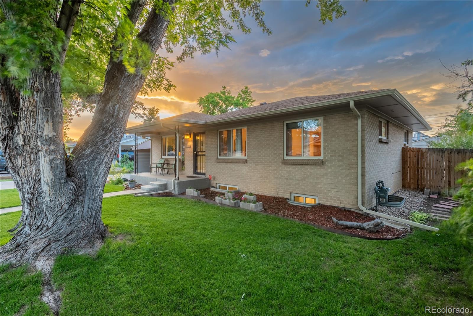 MLS Image #31 for 9505 w 12th place,lakewood, Colorado