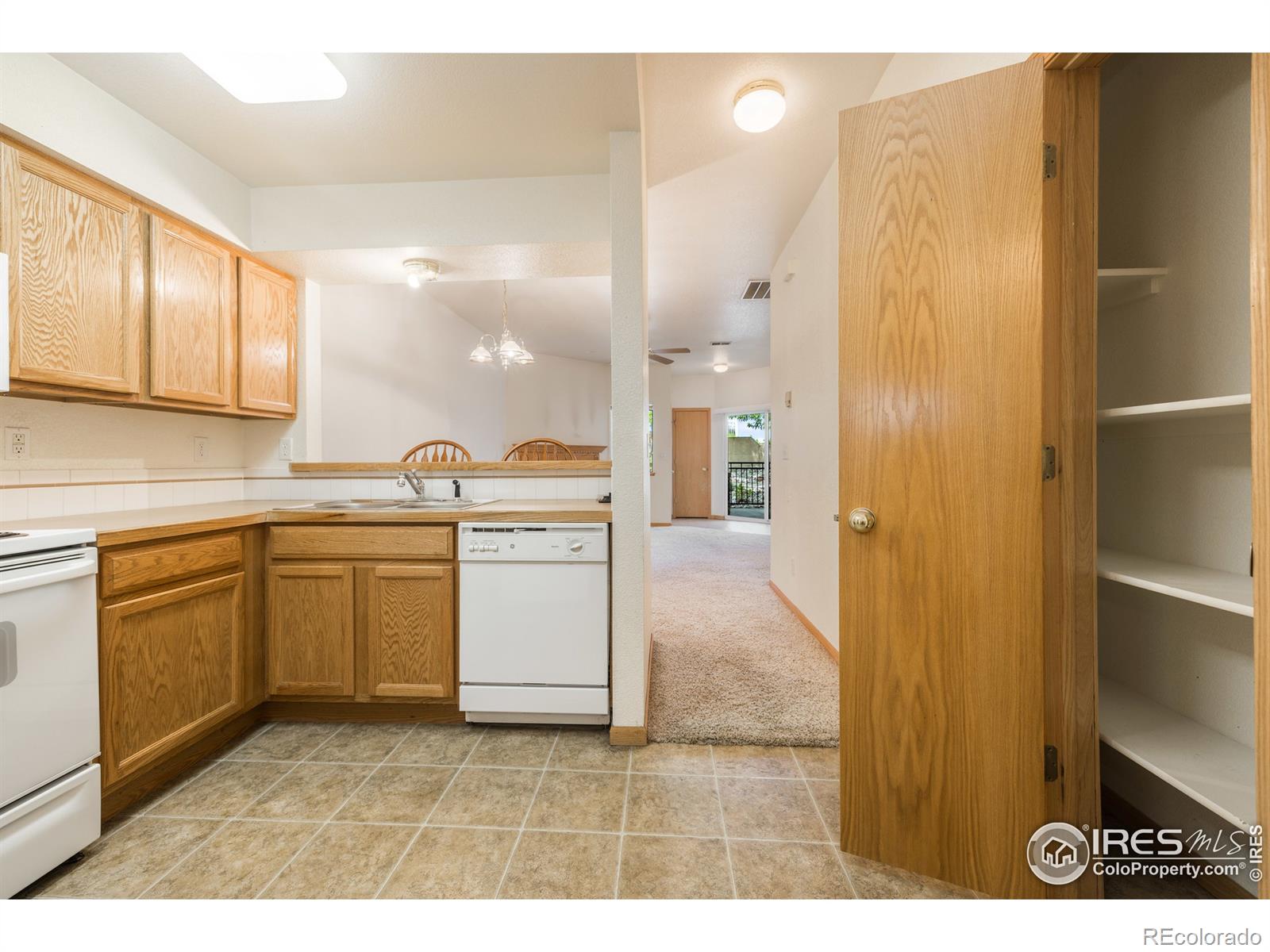 MLS Image #8 for 950  52nd ave ct,greeley, Colorado