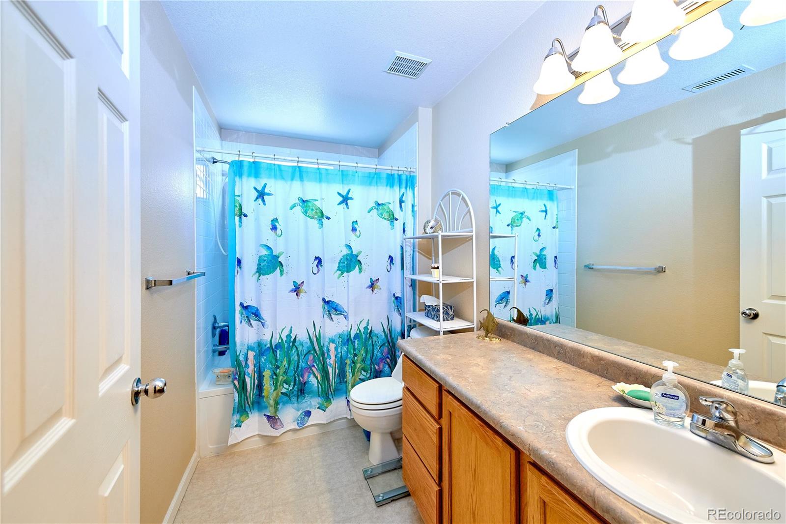 MLS Image #10 for 5800  tower road,denver, Colorado