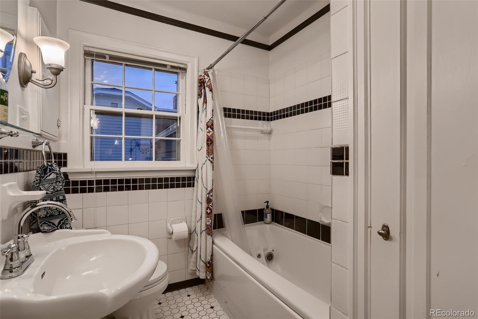 MLS Image #16 for 1738 s franklin street,denver, Colorado