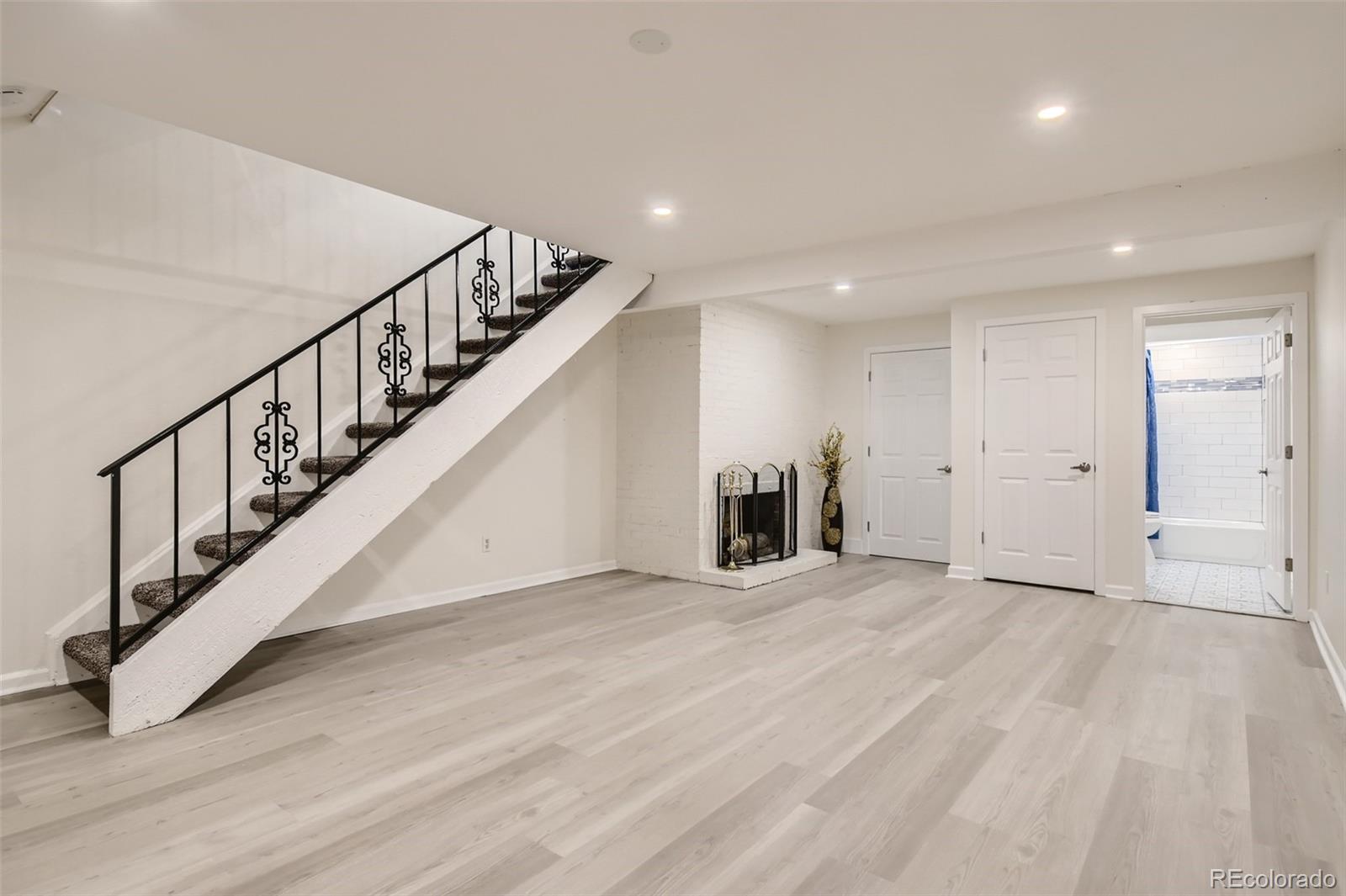 MLS Image #19 for 1255 s monaco parkway,denver, Colorado