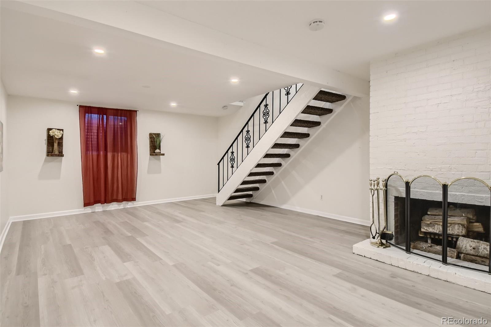 MLS Image #20 for 1255 s monaco parkway,denver, Colorado