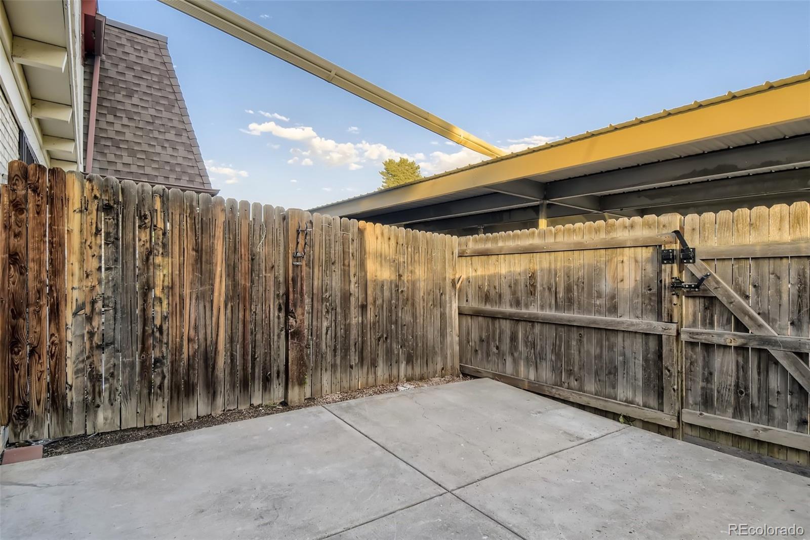 MLS Image #26 for 1255 s monaco parkway,denver, Colorado