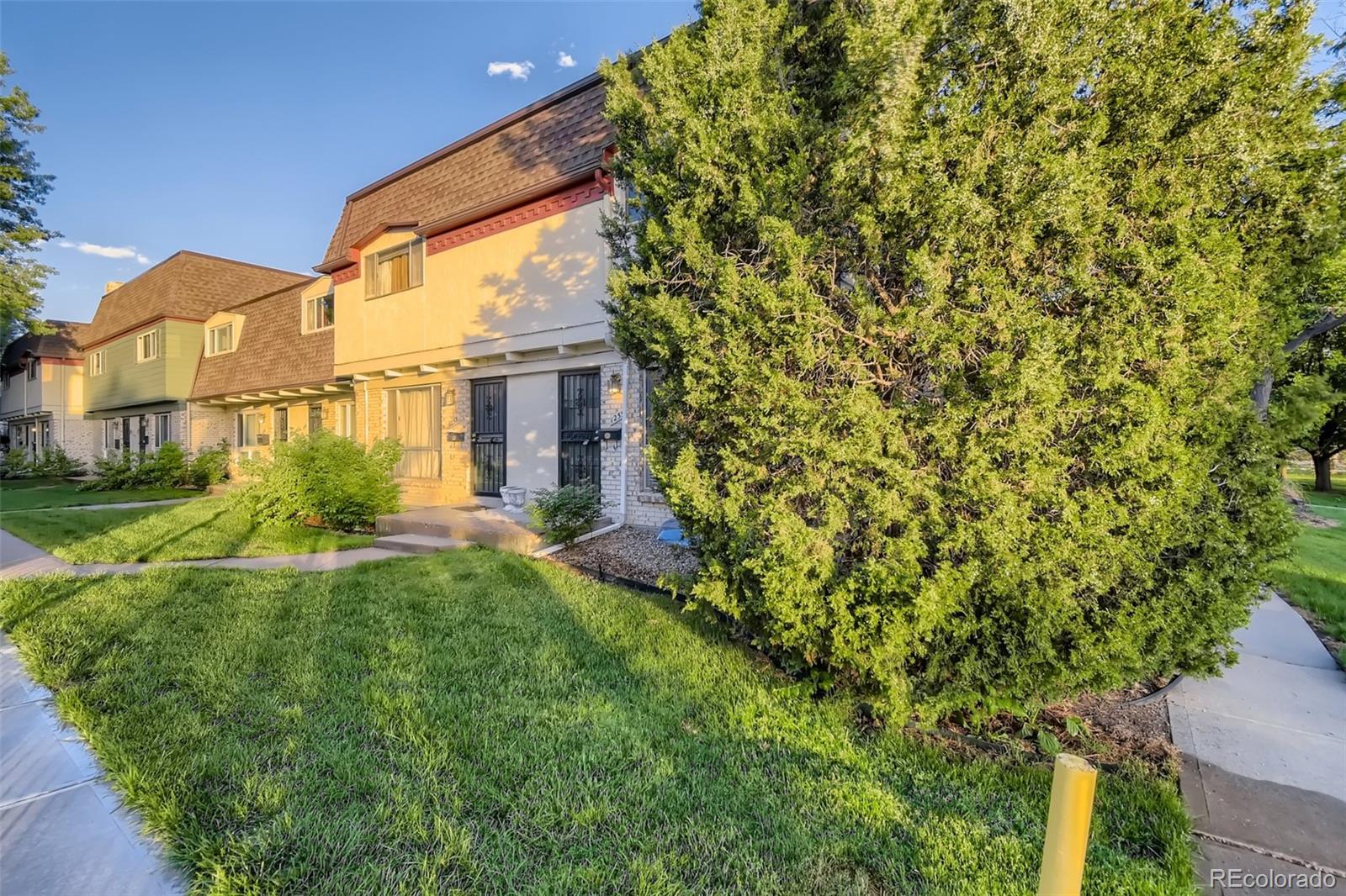 MLS Image #4 for 1255 s monaco parkway,denver, Colorado