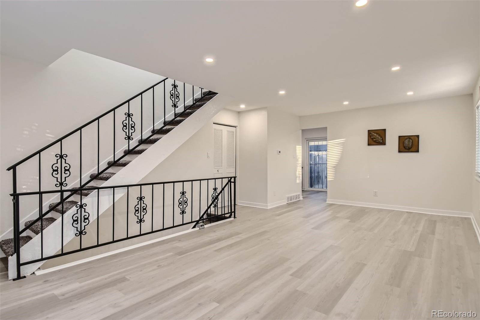 MLS Image #7 for 1255 s monaco parkway,denver, Colorado