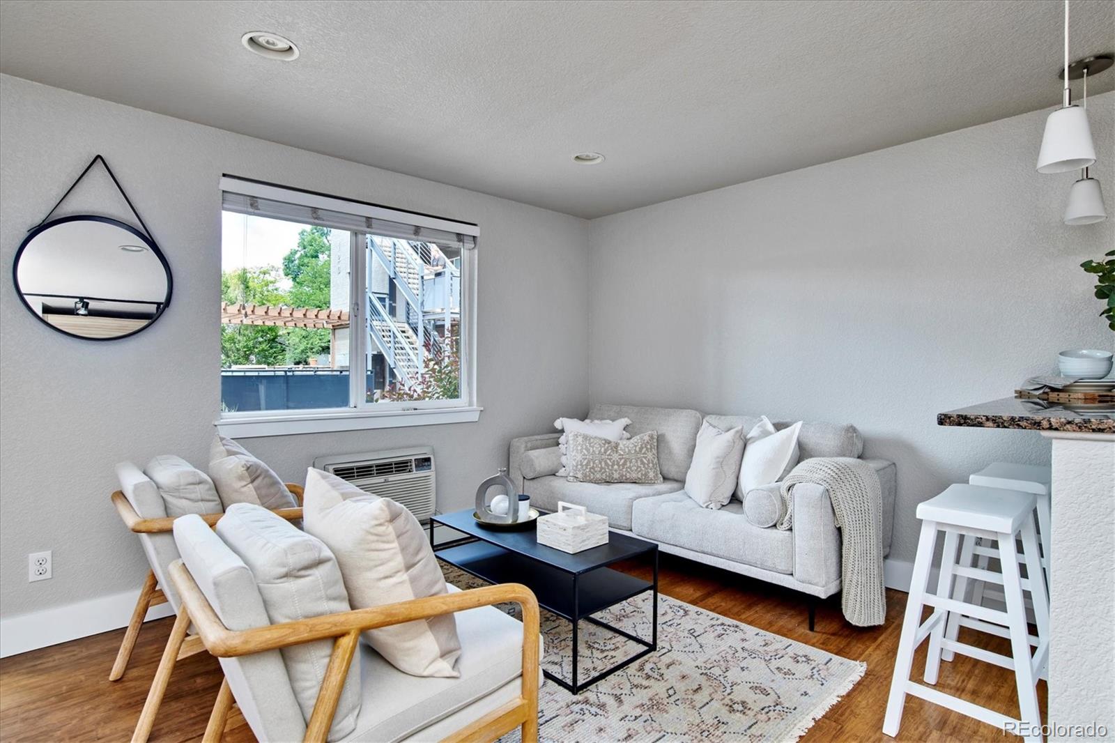 MLS Image #3 for 120 s pennsylvania street,denver, Colorado