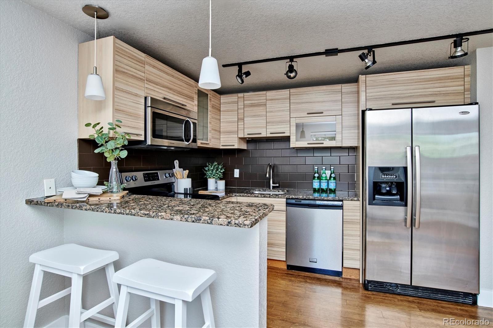 MLS Image #4 for 120 s pennsylvania street,denver, Colorado
