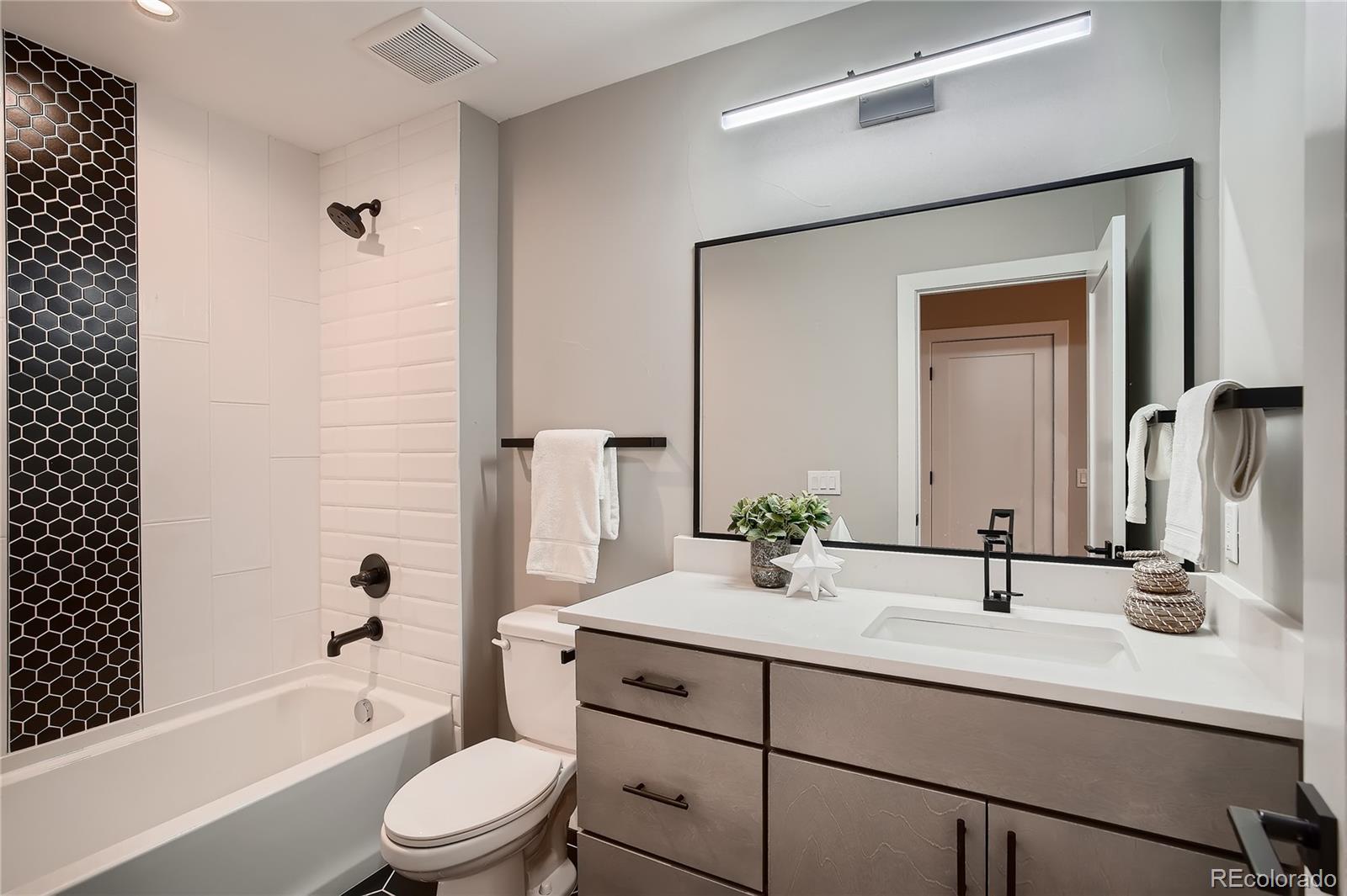 MLS Image #20 for 3949  lipan street,denver, Colorado