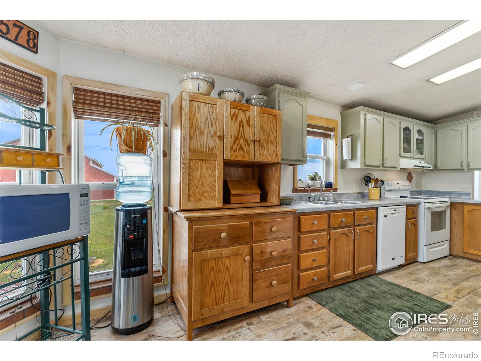 MLS Image #11 for 39578  county road 49 road,eaton, Colorado