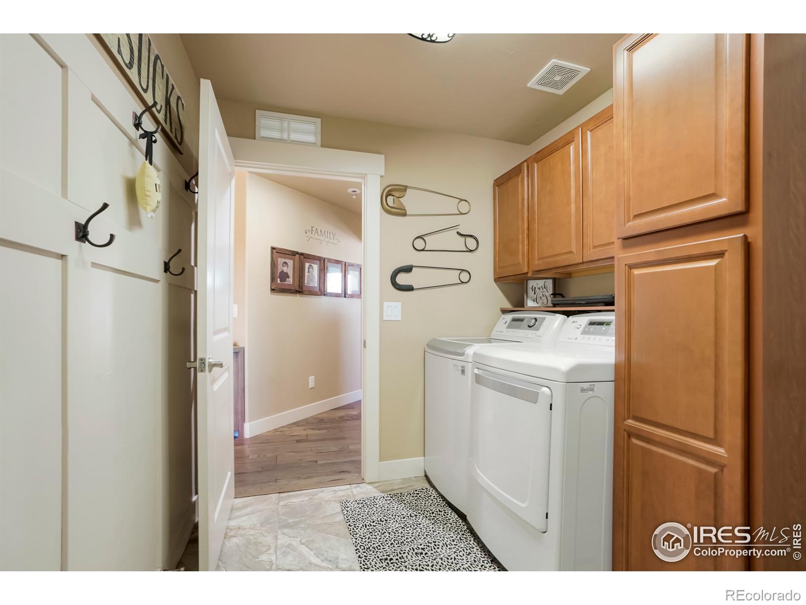 MLS Image #11 for 5033  peregrine road,dacono, Colorado