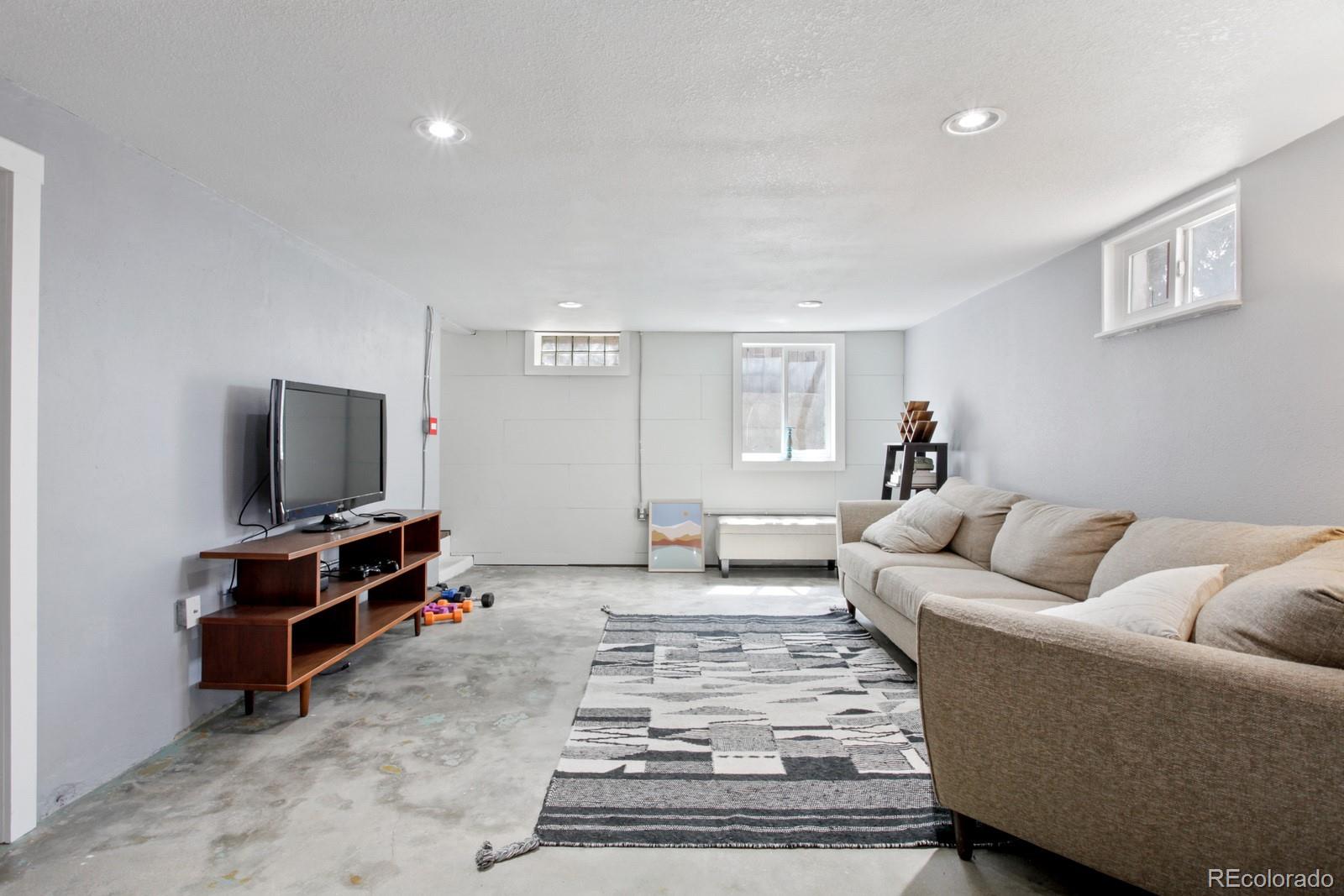 MLS Image #15 for 4820 s lincoln street,englewood, Colorado