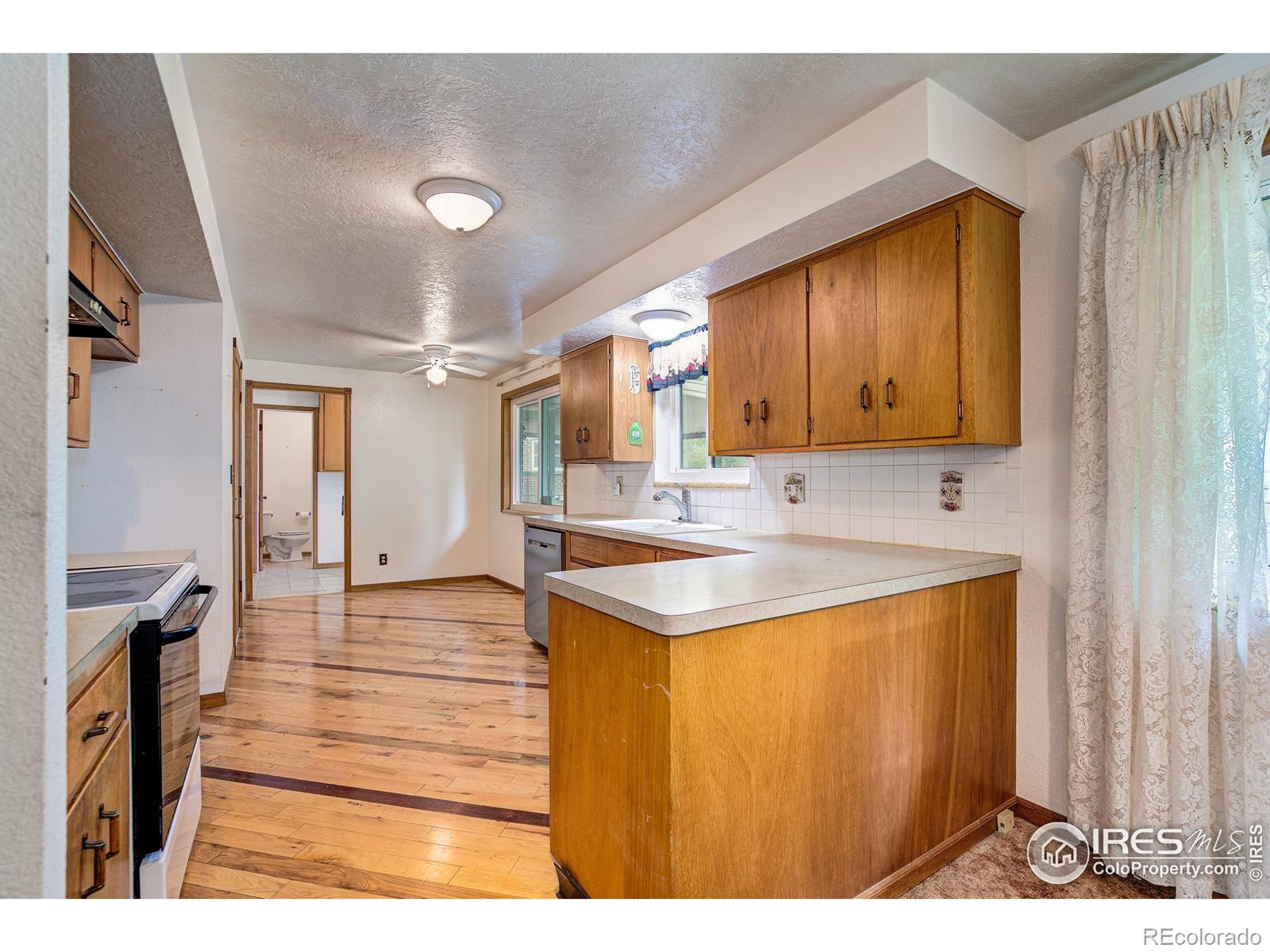 MLS Image #7 for 925  franklin avenue,berthoud, Colorado