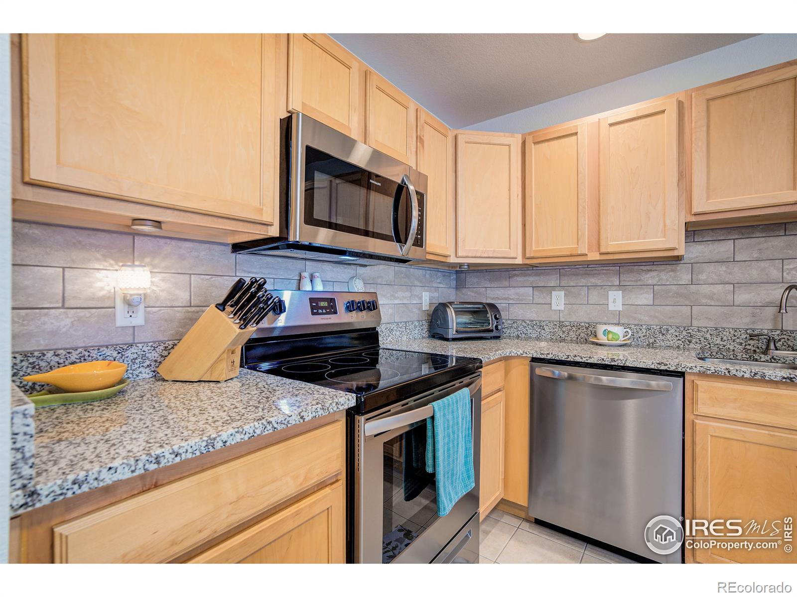 MLS Image #13 for 4078  independence drive,loveland, Colorado