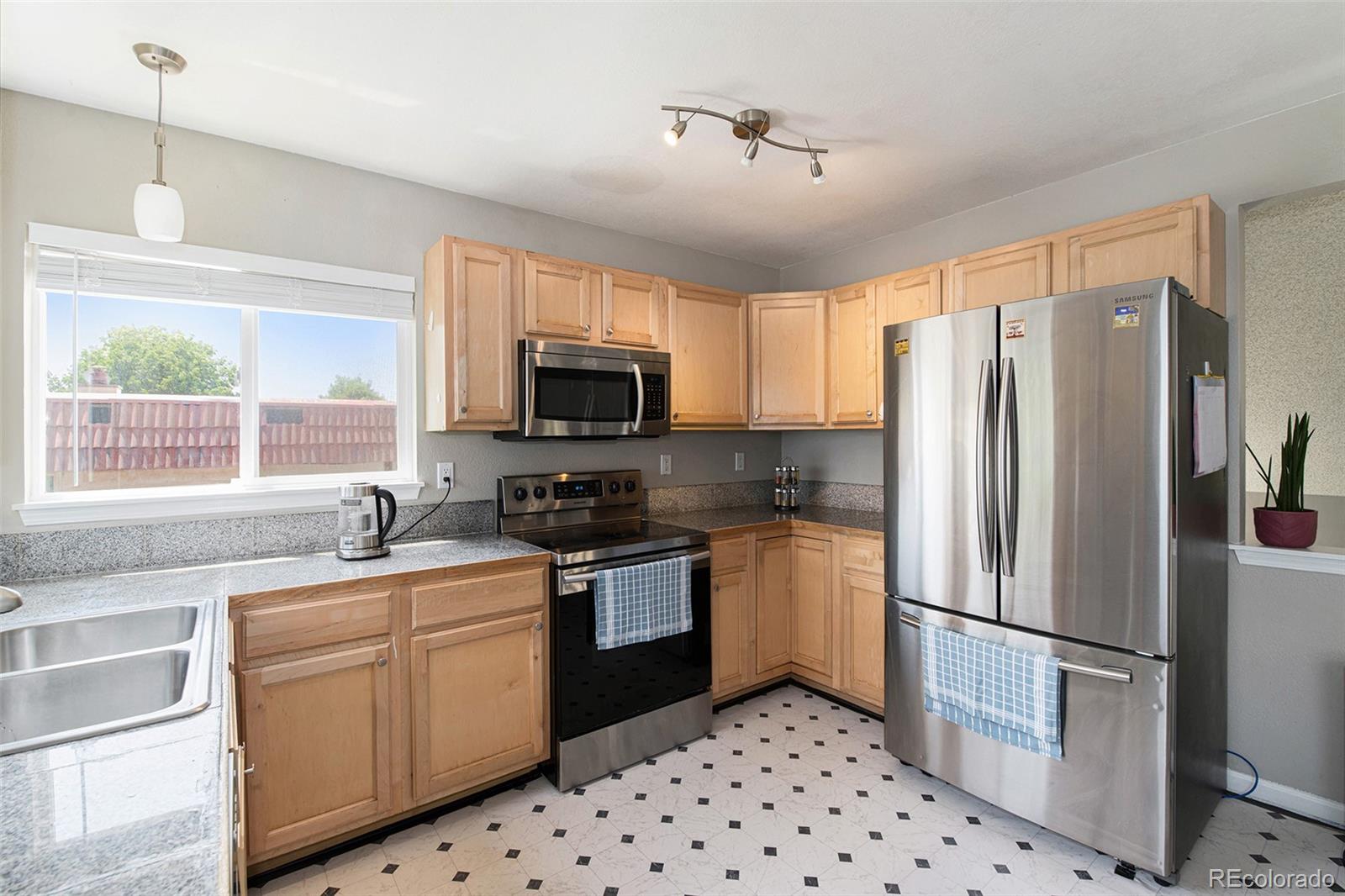 MLS Image #11 for 12810 e wyoming circle,aurora, Colorado