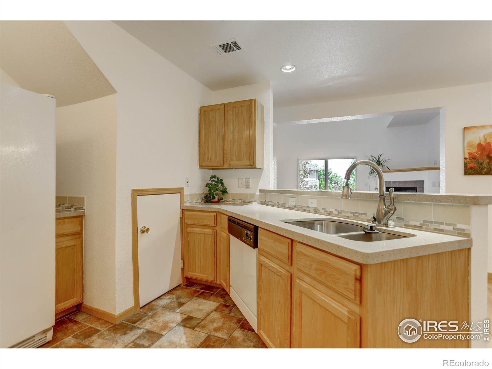 MLS Image #15 for 3945  landings drive,fort collins, Colorado