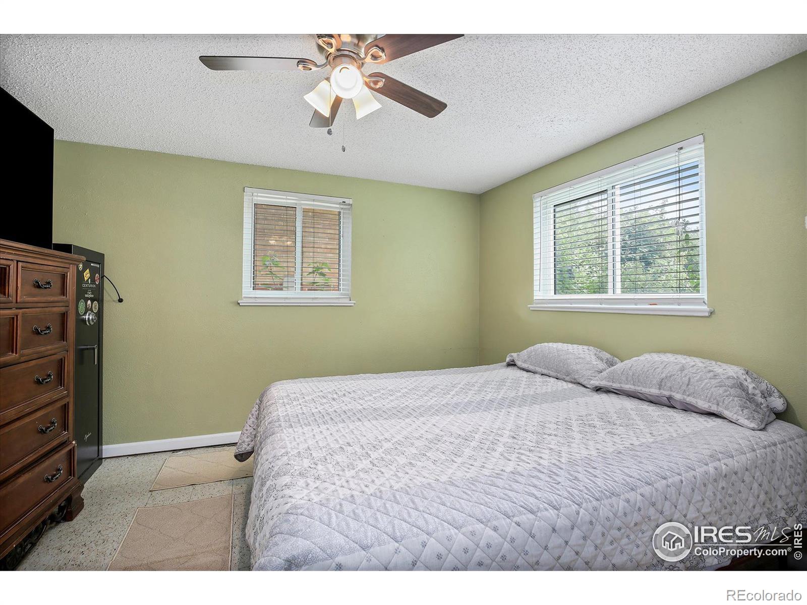 MLS Image #12 for 3390 s dexter street,denver, Colorado