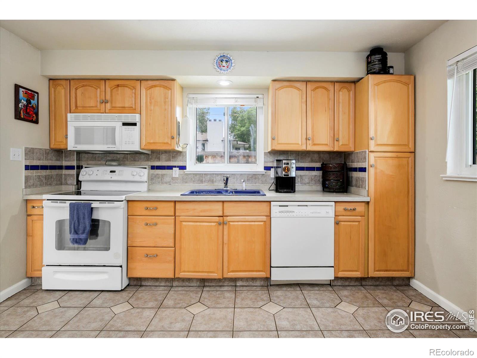 MLS Image #4 for 3390 s dexter street,denver, Colorado