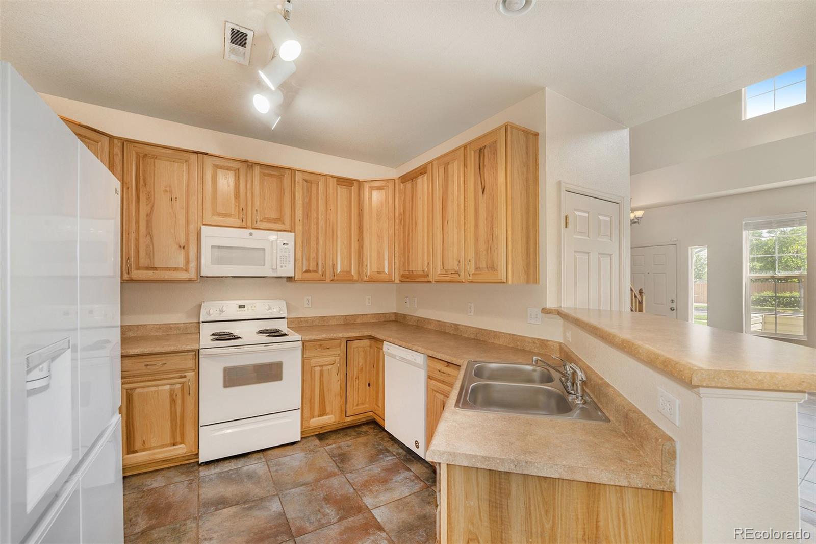 MLS Image #8 for 12704  jasmine street,thornton, Colorado