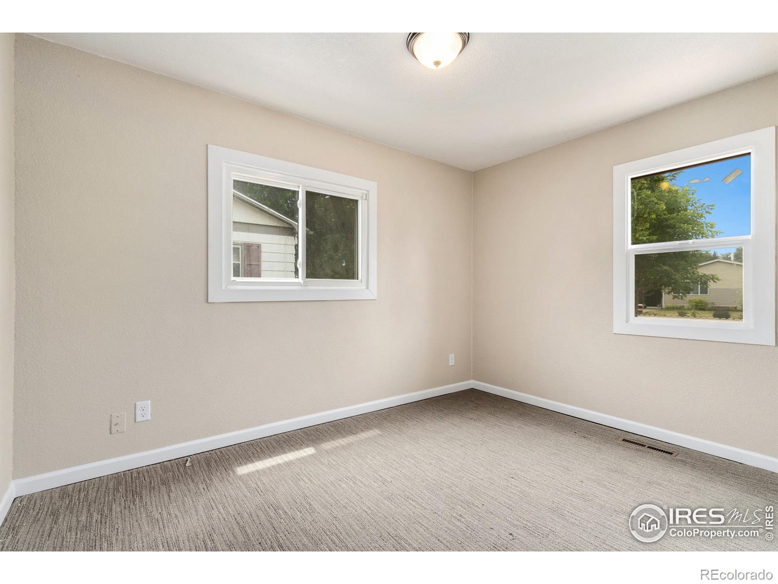 MLS Image #11 for 118 n 25th avenue,greeley, Colorado