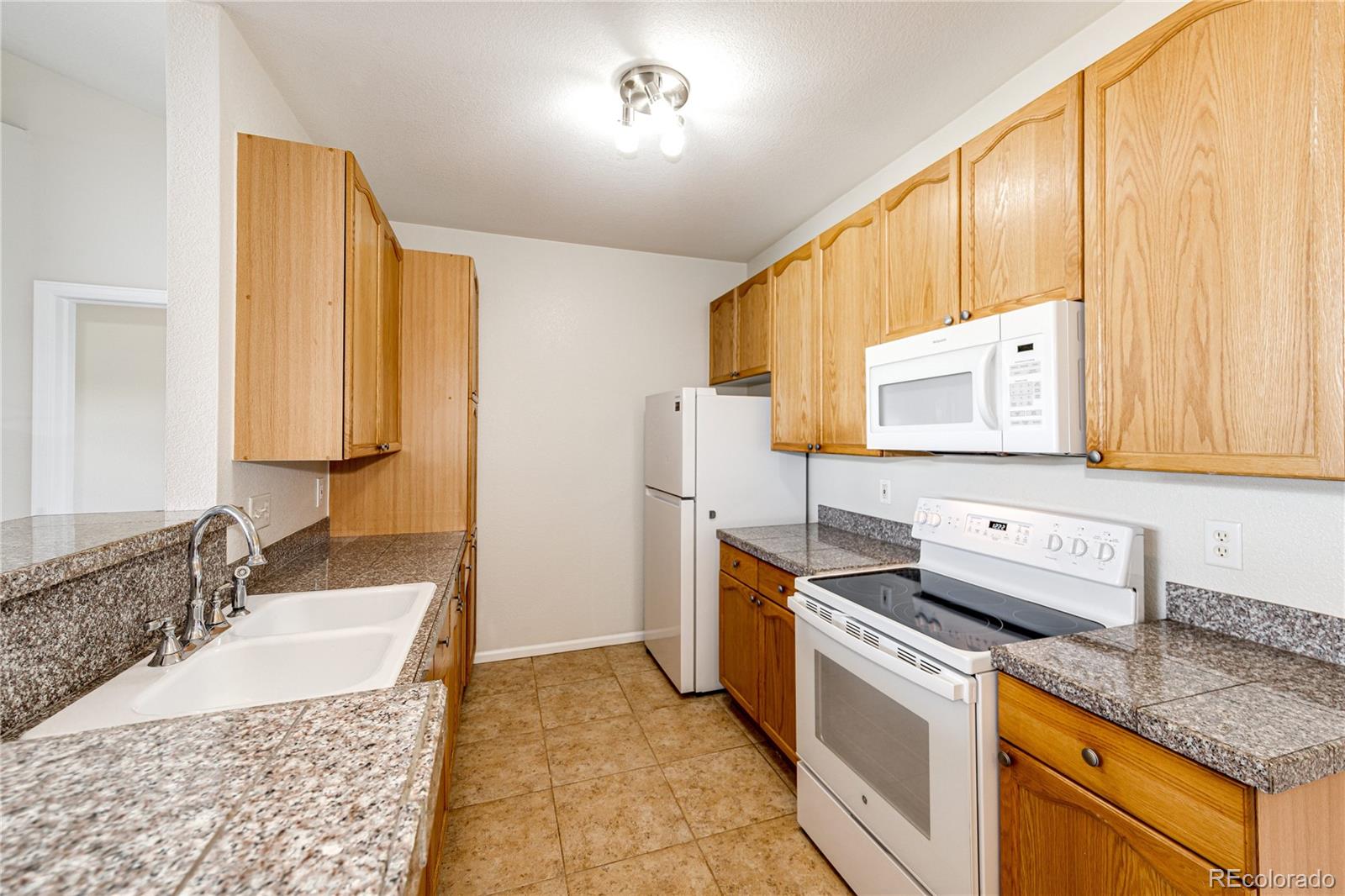 MLS Image #6 for 14323 e 1st drive,aurora, Colorado